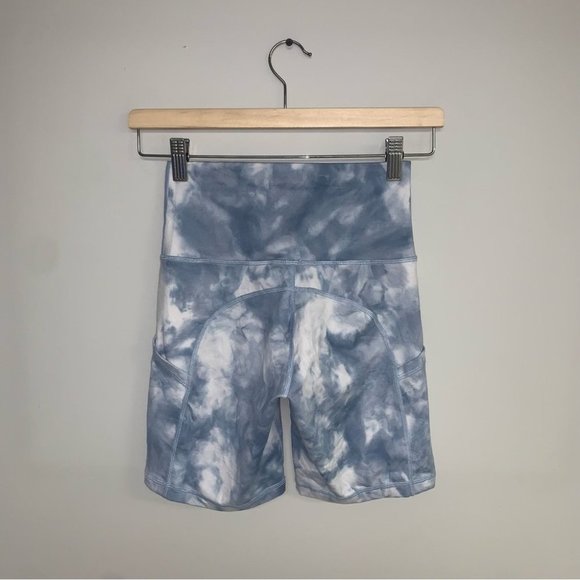 Aerie Shorts Size Small Blue White Tie-Dye 7" Bike "The Hugger" High Waisted - Picture 6 of 10